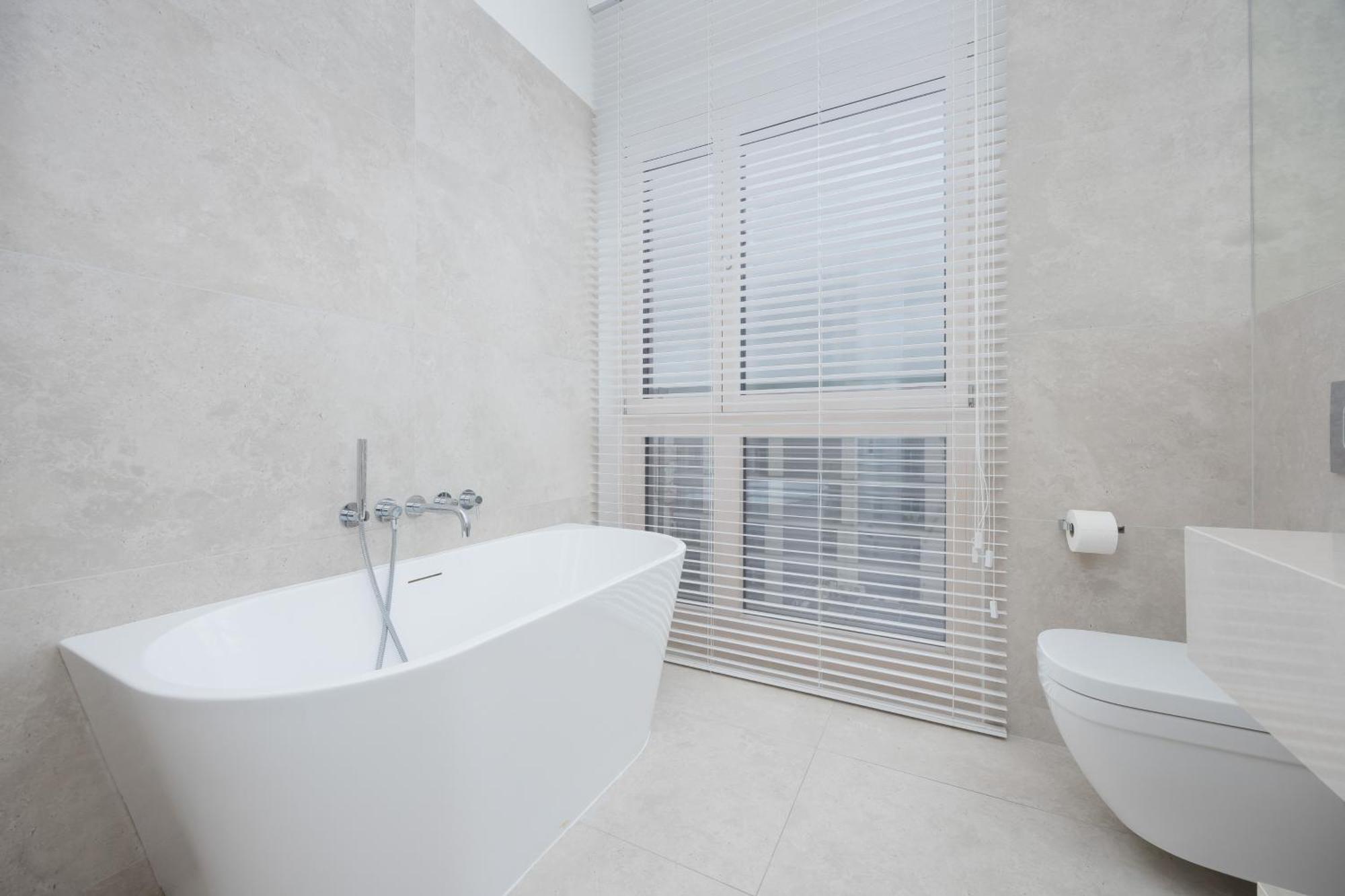 Apartment Mennica Luxury By Renters Prestige *